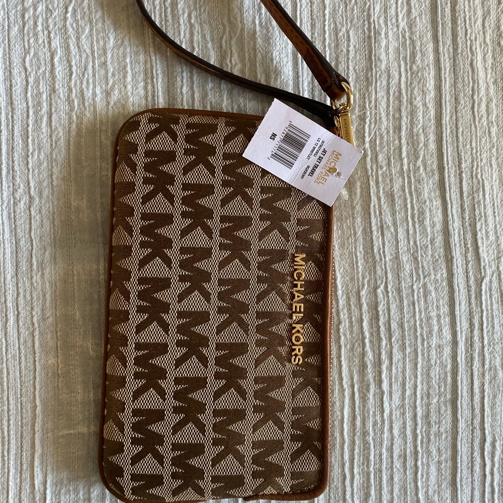 Michael Kors Wristlet